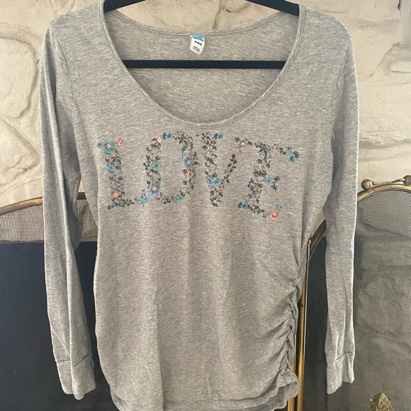 Old Navy Tops - Maternity long sleeved shirt